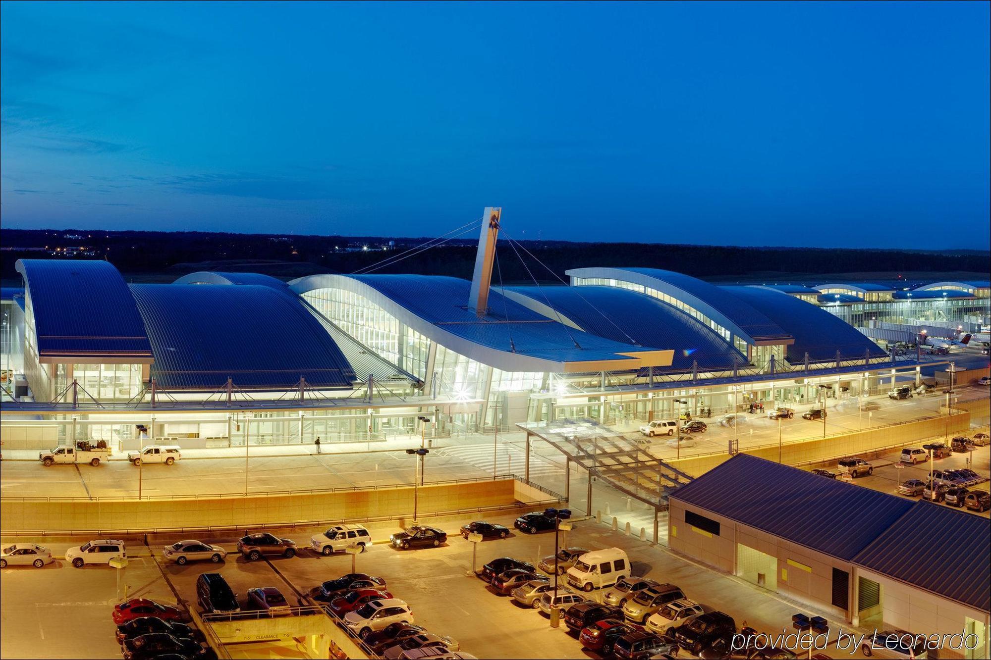 Rizzo Center, A Destination By Hyatt Hotel Chapel Hill Amenities photo